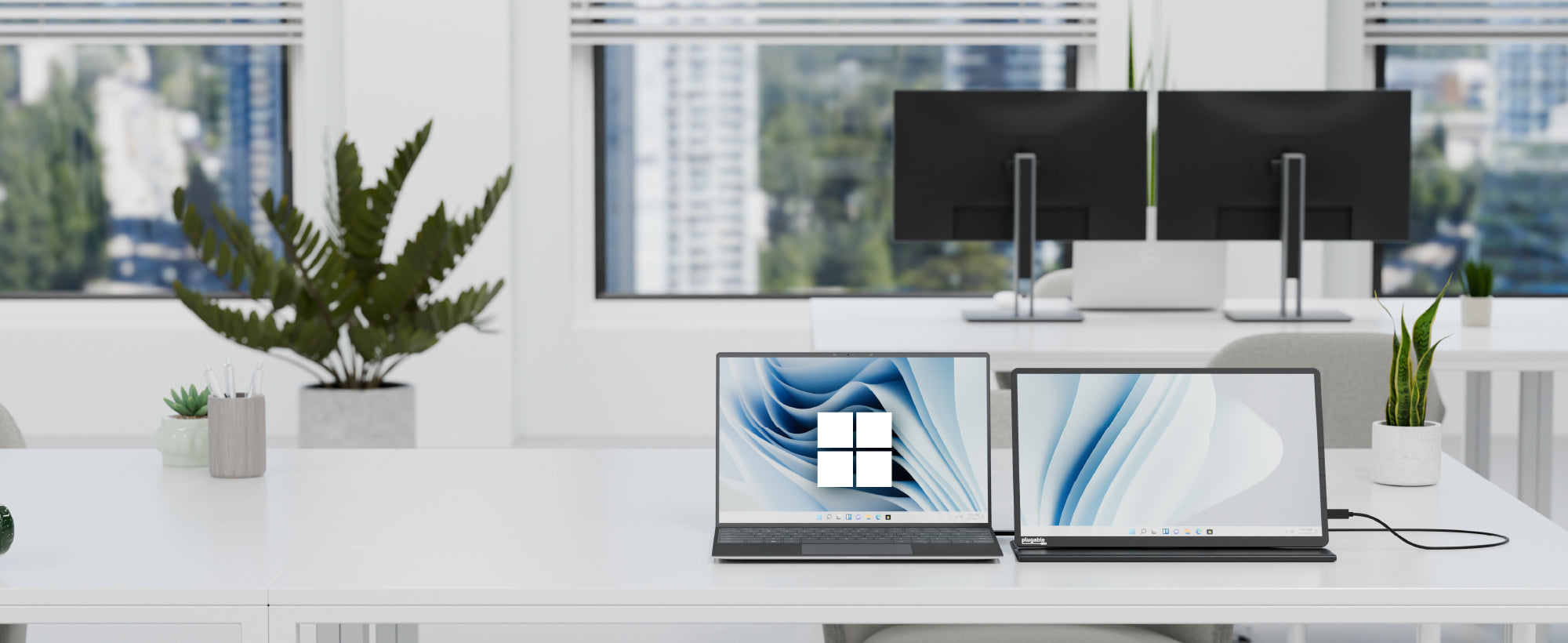 The Plugable USBC-PDMON uses an IPS panel. 