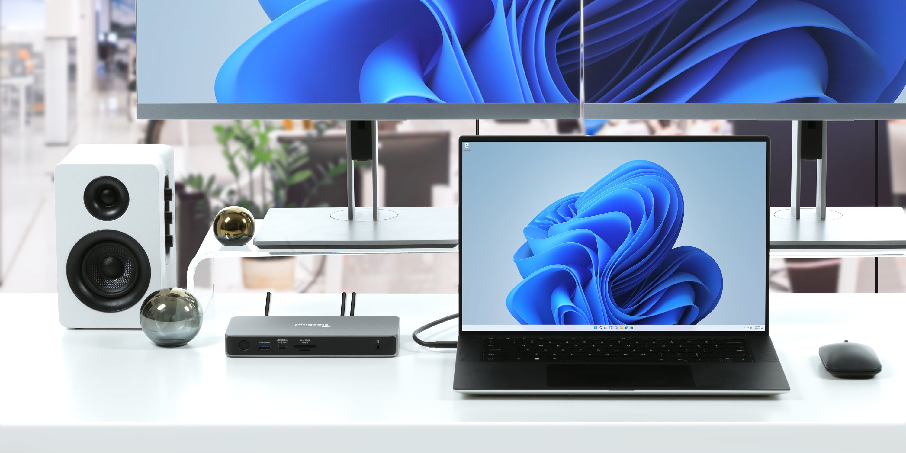 USB4 Dock Delivers Dazzling Dual 4K Display – Plugable Technologies